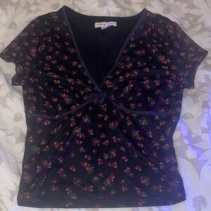 Aeropostale Med Navy Floral V Neck Short Sleeve